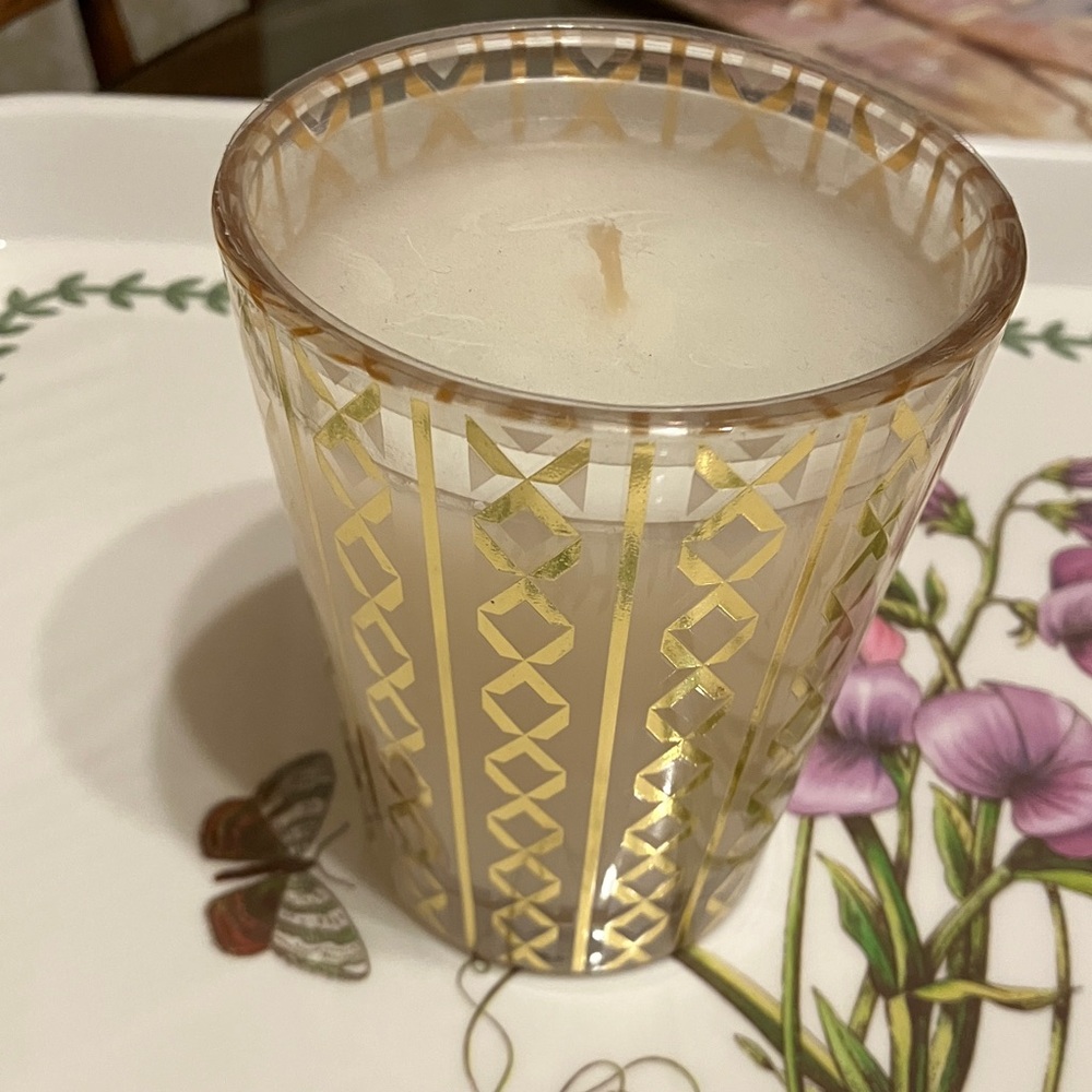 Nest Holiday Candle